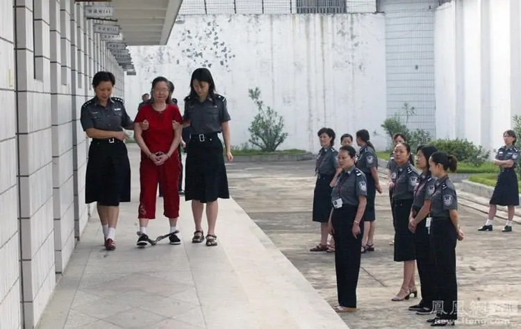 female prisoners scissoring and getting fucked by a hung guard 25087 female prisoners scissoring and getting fucked by a hung guard 25086