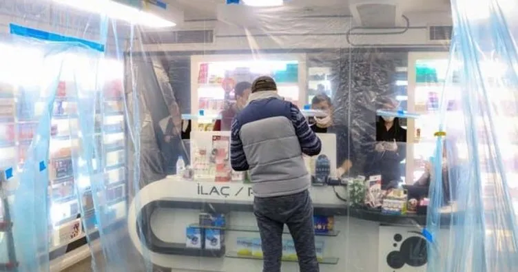 Nöbetçi eczanede 'şeffaf branda' ile coronavirüs önlemi