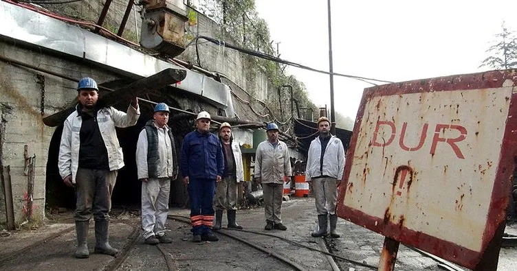 Maden işçileri Atatürk’ü andı