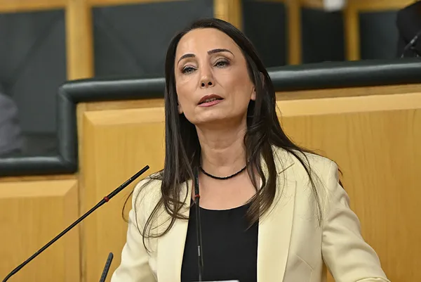 son-dakika-ak-parti-sozcusu-omer-celik-tulay-hatimogullarinin-hukumetimizi-hedef-alan-ifadelerini-reddediyoruz-1786526951855.jpg