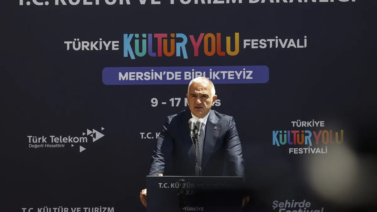 Bakan Ersoy: “Mersin bir kültür hazinesidir” Bakan Ersoy: “Mersin bir kültür hazinesidir”