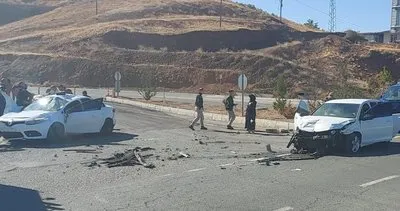 Elazığ'da 2 otomobil çarpıştı: 7 yaralı #bingol