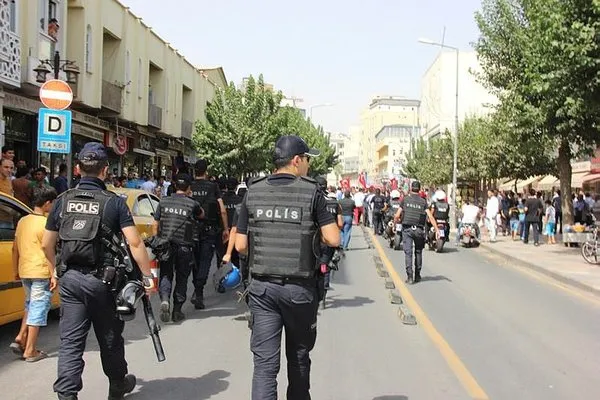 Şanlıurfa şehitler için yürüdü!