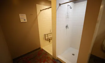 Duş almak orucu bozar mı? Yıkanmak orucu zedeler mi?