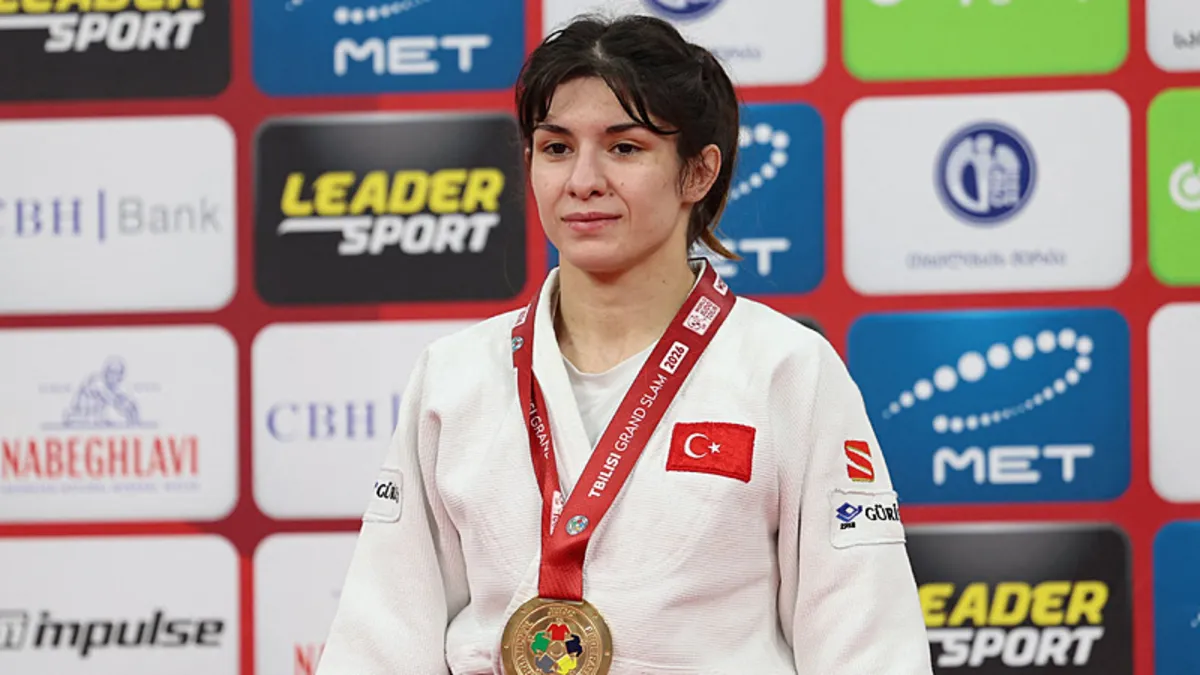 Milli judocu Tuğçe Beder, Gürcistan’da altın madalya kazandı Milli judocu Tuğçe Beder, Gürcistan’da altın madalya kazandı