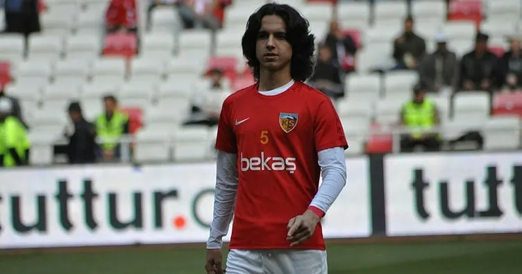 15 yaşındaki Emre Demir Kayserispor’da ilk golünü attı Süper Lig’in en genç golcüsü oldu! Emre Demir kimdir ve nereli?