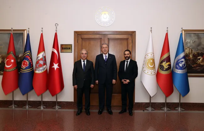 son-dakika-bakan-hulusi-akardan-oyuncu-burak-haktanira-tebrik-1667318035013.jpg