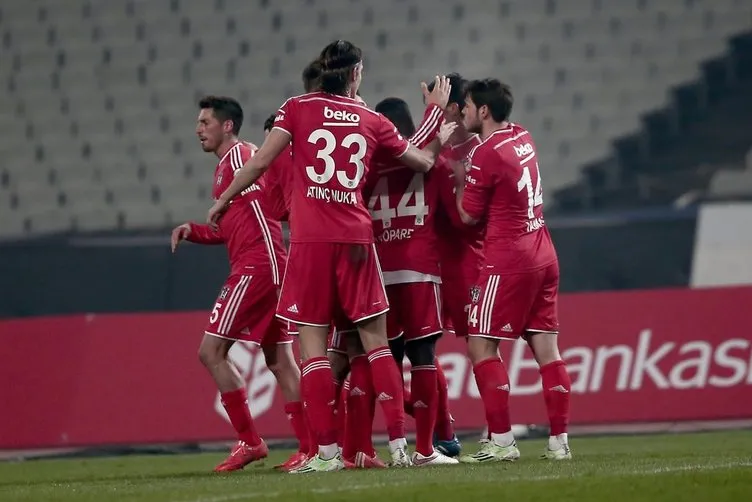 Beşiktaş - Sarıyer maçından kareler