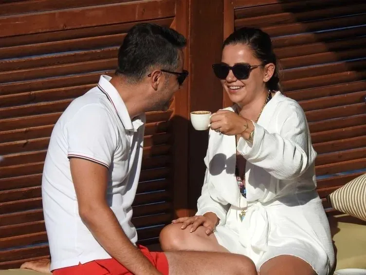 Suç örgütüne yardım etmekle suçlanan şarkıcı Merve Özbey’in eşi Kenan Koçak’tan çarpıcı ifade: Firari olduğunu dahi bilmiyordum