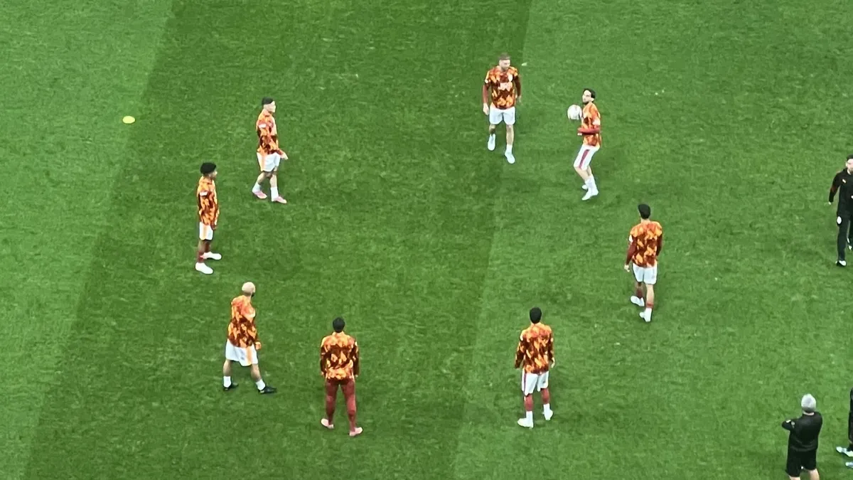 Mauro Icardi’den Galatasaray-Beşiktaş maçı öncesi dikkat çeken hareket Mauro Icardi’den Galatasaray-Beşiktaş maçı öncesi dikkat çeken hareket