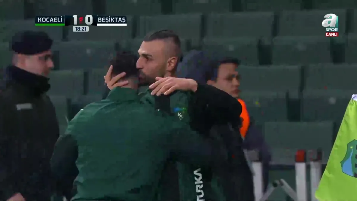 GOL | Kocaelispor 1-0 Beşiktaş videosunu izle