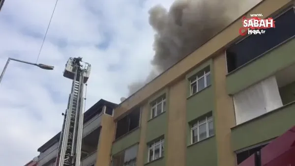 İstanbul Sultangazi'de bir binanın çatı katında yangın çıktı