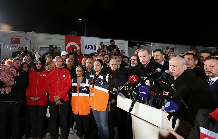 Başkan Erdoğan ve Bahçeli Kahramanmaraş’ta konteyner kenti ziyaret etti! Birliğimizi kimse parçalayamaz