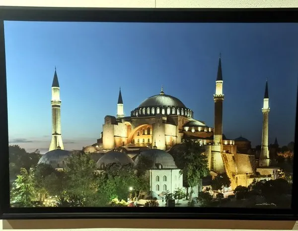 rami-kutuphanesinde-ayasofya-yolculugu-yasandi-ayasofya-fotograflari-kitabinin-tanitimi-yapildi-1750326465246.jpg