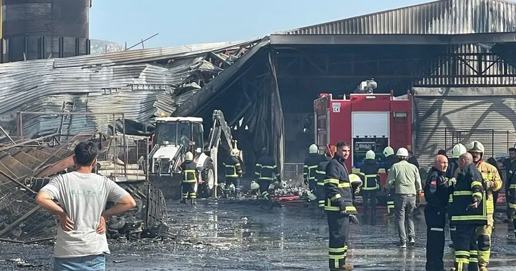 Plastik fabrikasında korkutan yangın