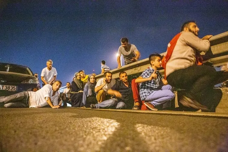 Tam 8 saat 23 dakika! 15 Temmuz Şehitler Köprüsü’nde ölüm pahasına mücadele: İşte unutulmaz anlar...