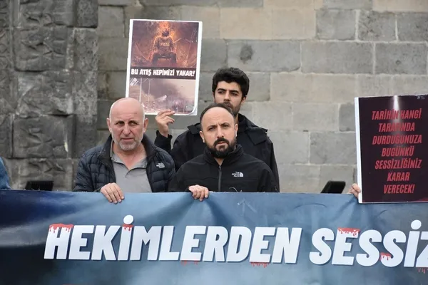 saglik-calisanlari-154-haftadir-gazze-icin-yuruyor-1792851867413.jpg