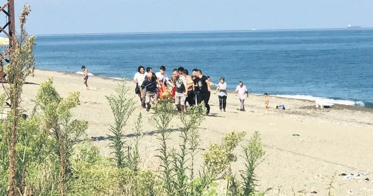 Kalp krizinden öldü plajda büyük acı