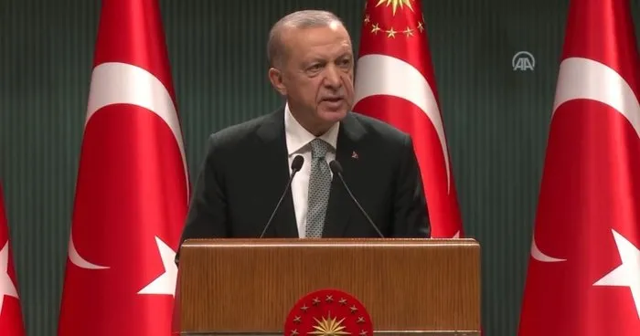 son-dakika-haberi-kabine-toplantisi-sona-erdi-baskan-erdogan-kabine-toplantisi-kararlarini-acikliyor-1662404989594.jpg