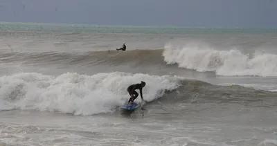 Alanya’da ocak ayında sörf keyfi