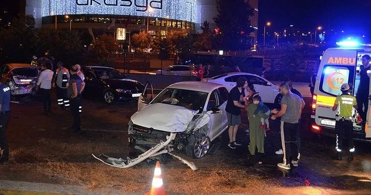 Kadıköy’deki zincirleme trafik kazası