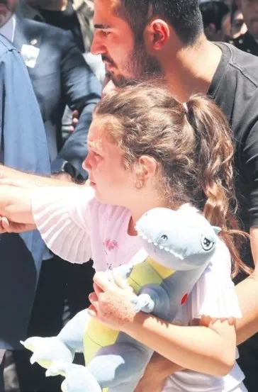 Kızlarından 3 şehide veda