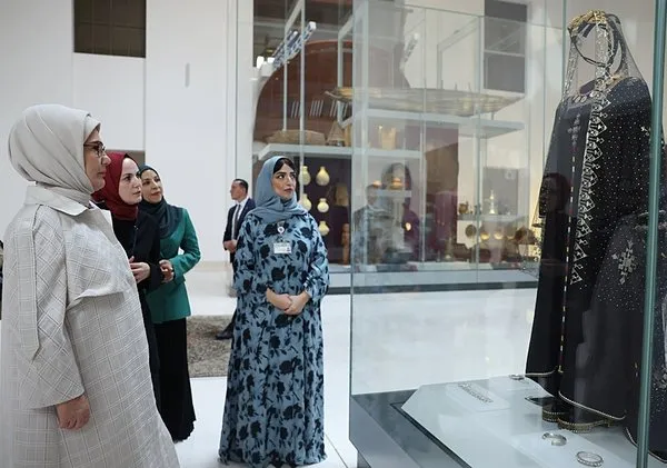 emine-erdogan-ummandaki-ulusal-muzeyi-ziyaret-etti-1761217477909.jpg