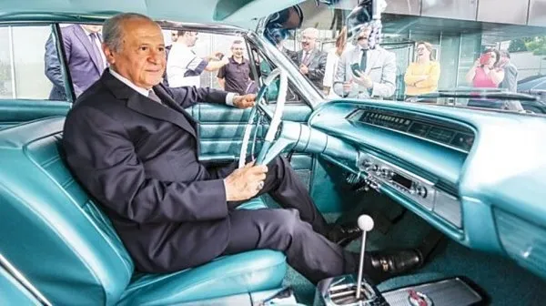 Devlet Bahçeli otomobil koleksiyonunu genişletti