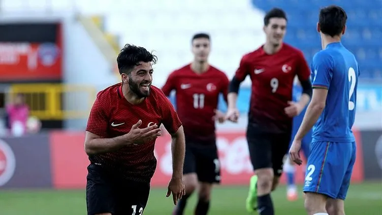 Yıldız oyuncudan transfer açıklaması Sadece Galatasaray