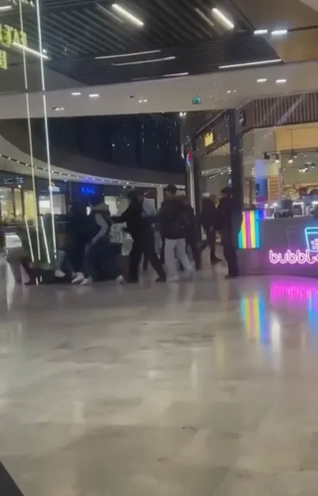 Bursa’da korkunç anlar: AVM savaş alanına döndü! İşte o anlar...