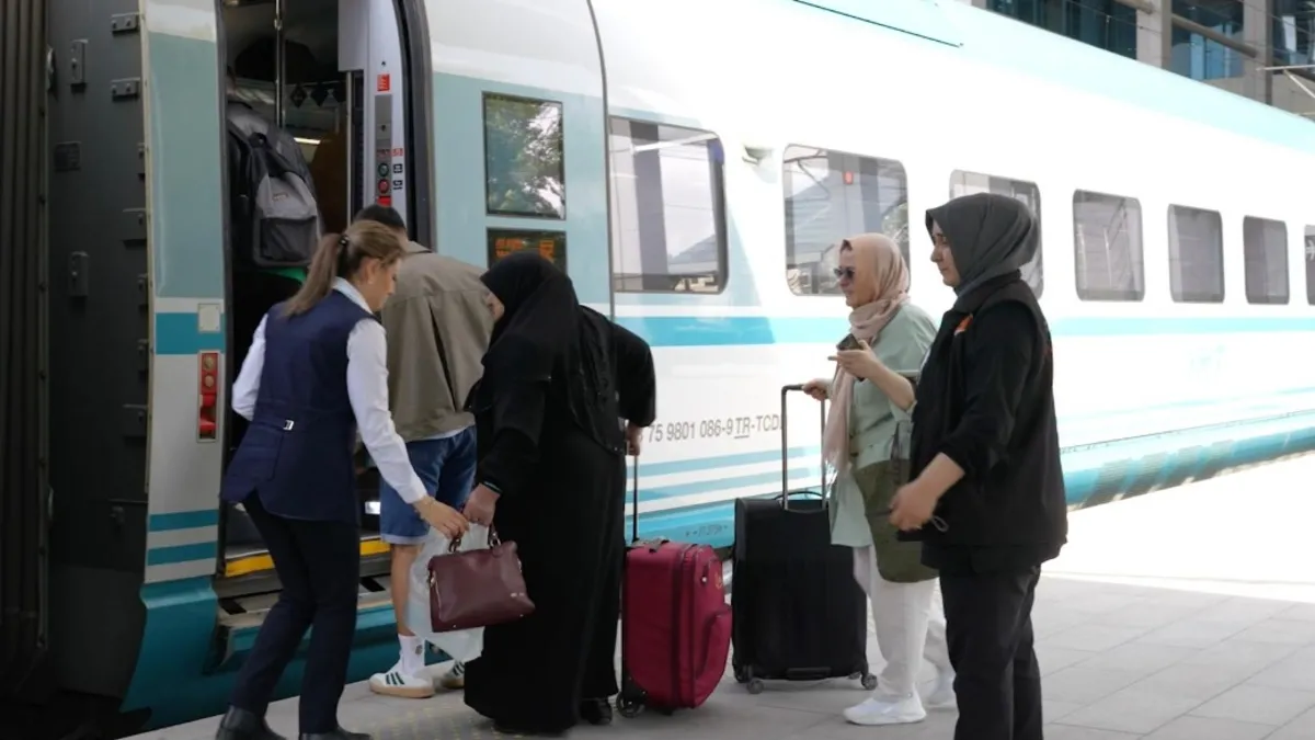 Emeklilerin de tercihi YHT! 62 bin emekli indirimden faydalandı