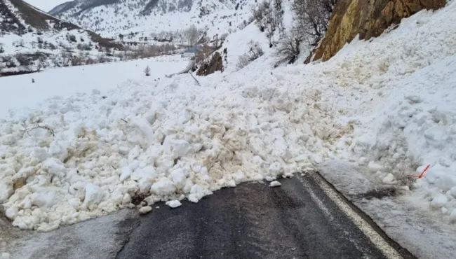 bahar-sicaklarina-aldanmayin-meteorolojiden-pes-pese-uyarilar-once-toz-tasinimi-sonra-saganak-geliyor-15-19-ni-1776232832325.png (1047×596)