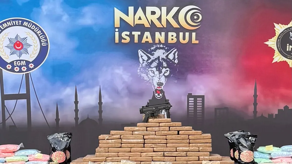 İstanbul’da dev Narkotik operasyonu! 1 tondan fazla zehir, 6 milyondan fazla hap buldular İstanbul’da dev Narkotik operasyonu! 1 tondan fazla zehir, 6 milyondan fazla hap buldular