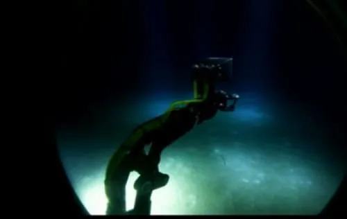 James Cameron Mariana Çukuru'na indi!