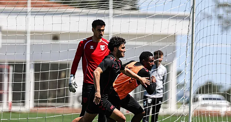 Samsunspor, ara vermeden sahaya indi!