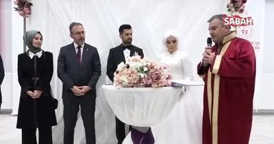 Bakan Kasapoğlu GSB yurdunda kalan depremzede çiftin nikâh şahidi oldu | Video