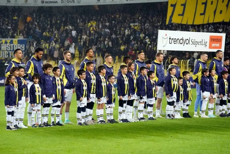 Son dakika Fenerbahçe haberi: Fenerbahçe’den şaşkına çeviren transfer! 18 maçta 14 gol attı: Resmi açıklama geldi...