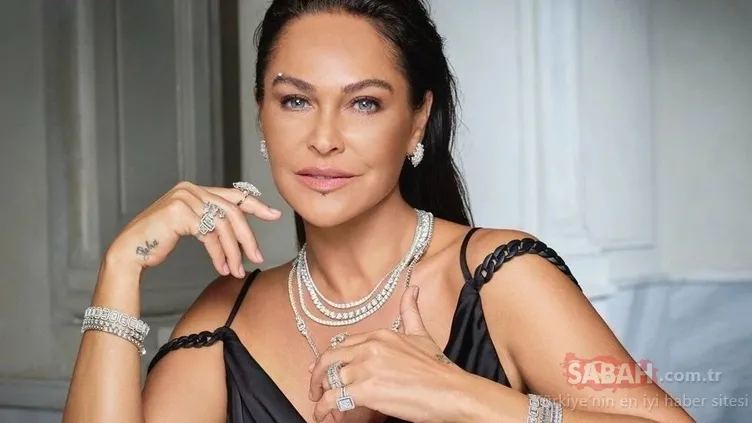 Herkes merak ediyordu...47 yaşındaki Helin Avşar kızı mı? Hülya Avşar gerçeği itiraf etti!