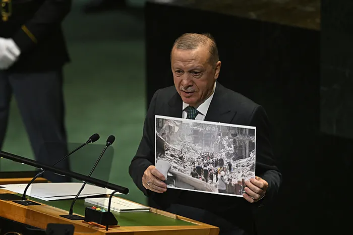 okan-muderrisoglundan-a-haberde-kritik-detaylar-fotograflari-engellemeye-calistilar-ancak-basaramadilar-1759147213849.jpeg ABD ziyaretinin bilinmeyenlerini Okan Müderrisoğlu anlattı: Fotoğrafları engellemeye çalıştılar ancak başaramadılar!