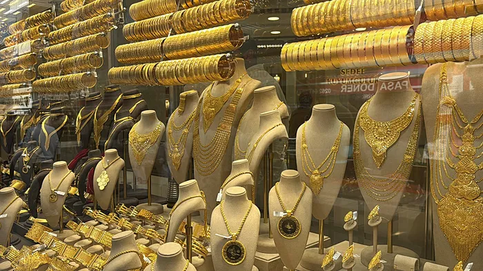 yargitaydan-dugunden-sonra-arac-hayali-kuran-kocalara-kotu-habermilyonlari-ilgilendiriyor-arac-alirken-esten-a-1793429975963.jpeg
