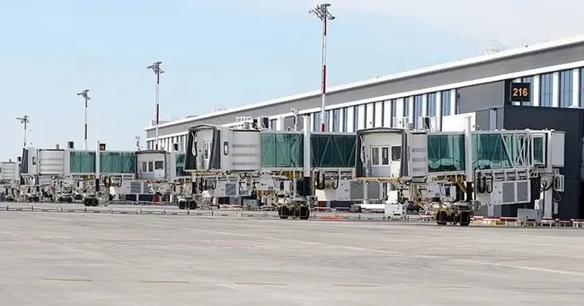 antalya-havalimani-yeni-terminal-binasi-acildi-baskan-erdogan-devletimizden-tek-kurus-cikmadi-1744473465885.jpeg