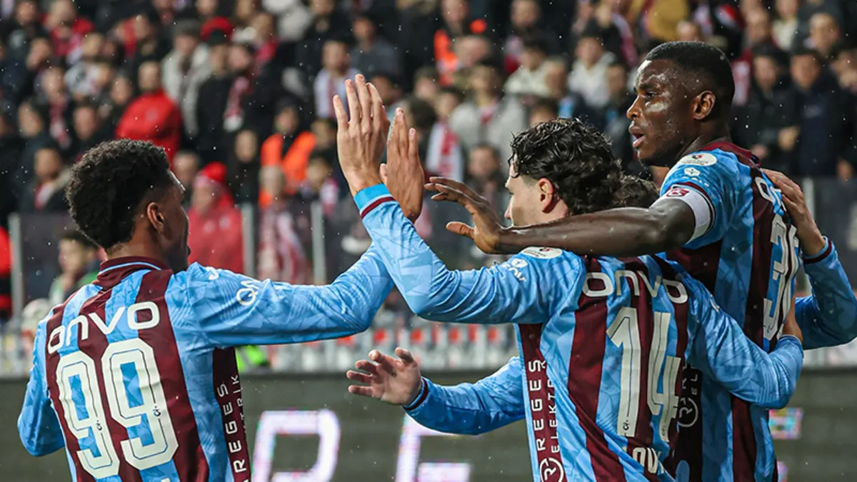 SON DAKİKA | Karadeniz derbisini Trabzonspor kazandı! Samsunspor evinde farklı mağlup