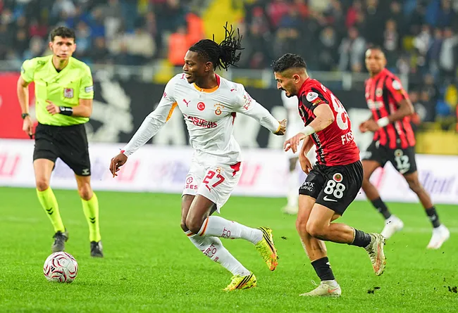 galatasaraydan-rafael-leao-aciklamasi-son-durumu-belli-oldu-1792314659637.jpg