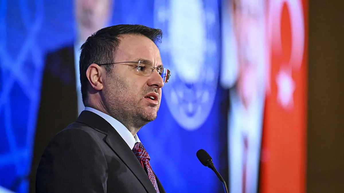 Adalet Bakanı Akın Gürlek ‘Yargı Hizmetlerinin Etkinliği Büroları kurulacağını’ açıkladı Adalet Bakanı Akın Gürlek ‘Yargı Hizmetlerinin Etkinliği Büroları kurulacağını’ açıkladı