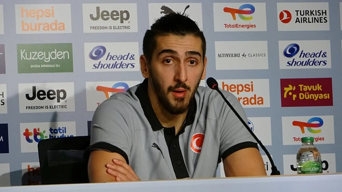 Kenan Sipahi’den galibiyet yorumu: “Güzel bir basketbol oynadık” Kenan Sipahi’den galibiyet yorumu: “Güzel bir basketbol oynadık”