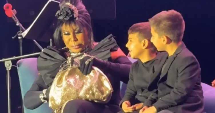 Bülent Ersoy yine divalığını konuşturdu! Çocuklara...