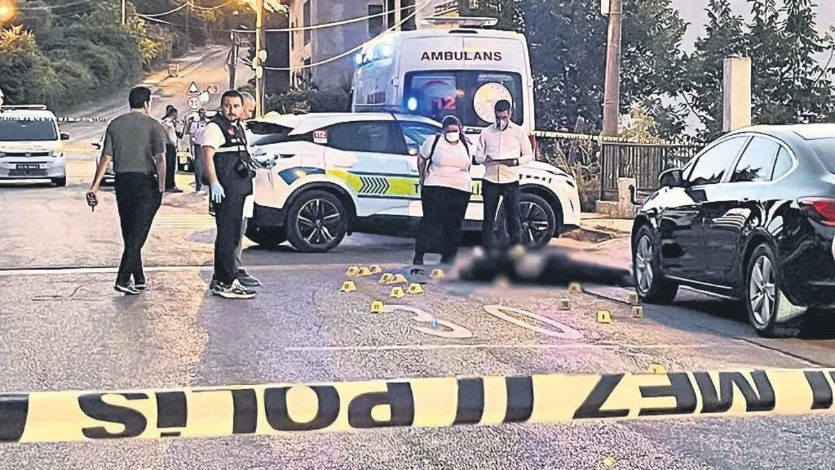 Alacak verecek kavgasında baba ile oğlu öldürüldü