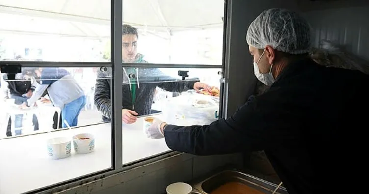 Nilüfer’de her gün 500 öğrenciye çorba ikram ediliyor