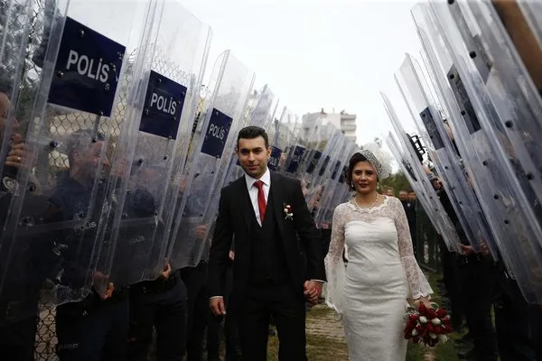 Antalya'da evlenen polis çiftin ilginç hikayesi