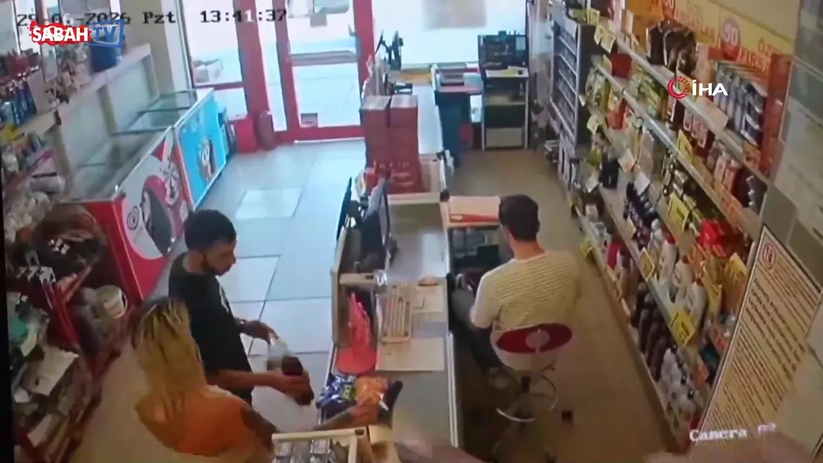 Ece Naz’ın son anları kamerada: Mutfakta ve tencerede dikkat çeken saç telleri videosunu izle Ece Naz’ın son anları kamerada: Mutfakta ve tencerede dikkat çeken saç telleri videosunu izle